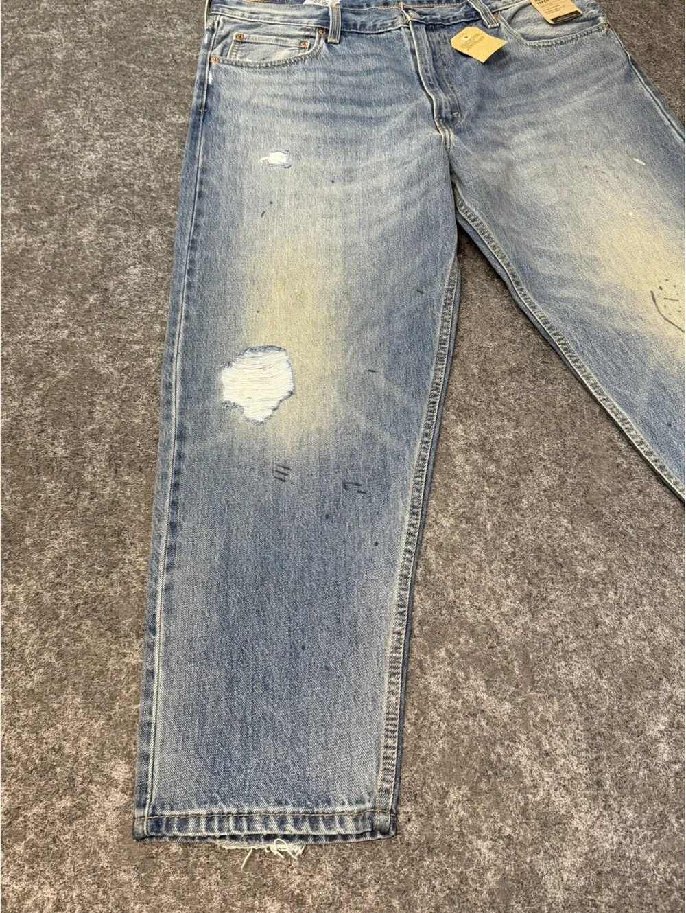 Levis 550 92 Relaxed Taper Jeans Mens 38x30 Distressed Paint NWT A3418-0010